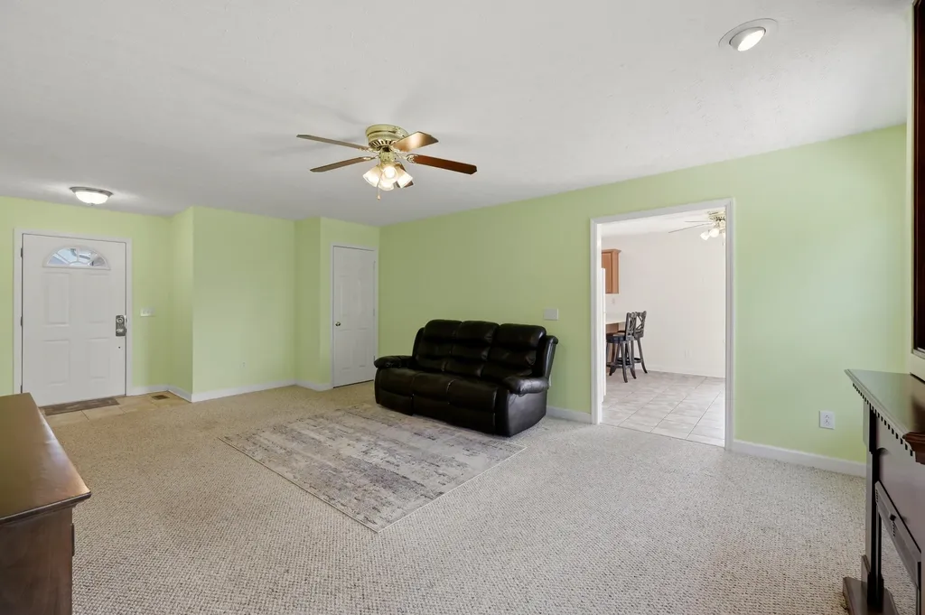 103 Wild Cherry Way Frankfort KY 40601