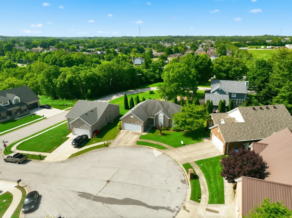 103 Wild Cherry Way Frankfort KY 40601
