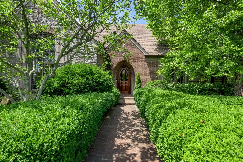 601 Delong Road Lexington KY 40515