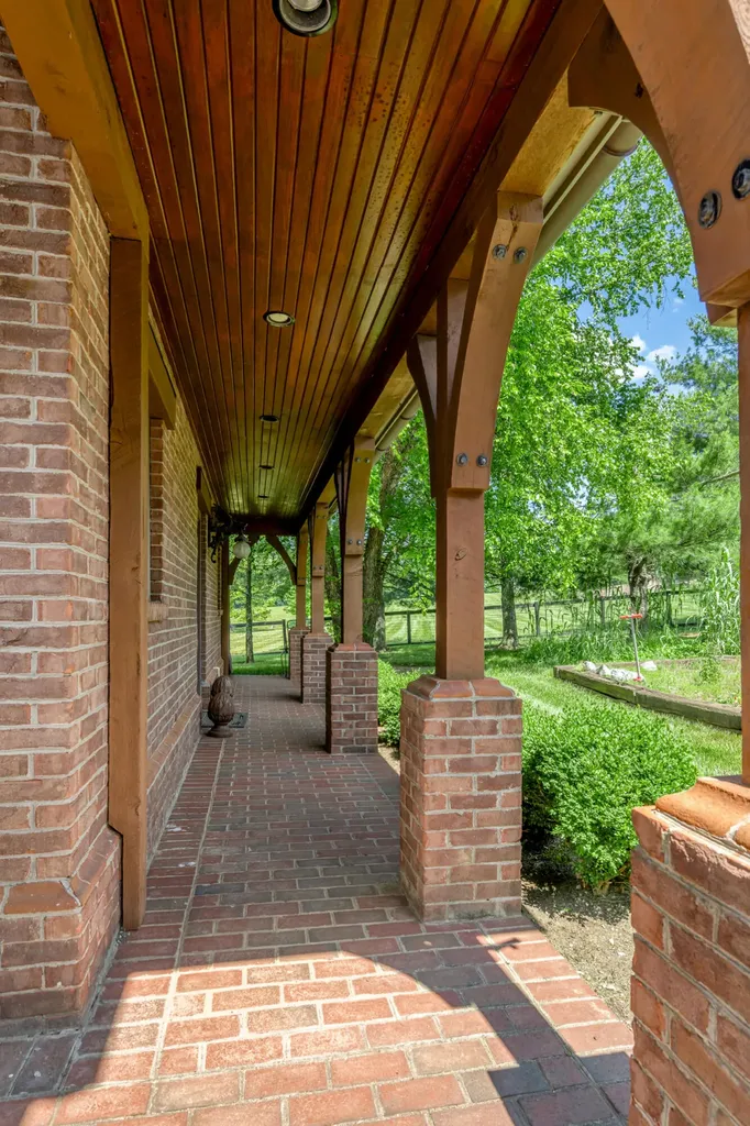 601 Delong Road Lexington KY 40515