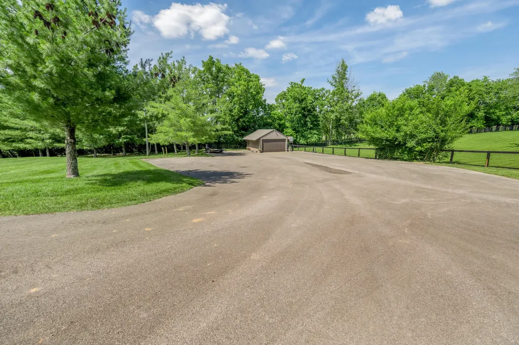 601 Delong Road Lexington KY 40515
