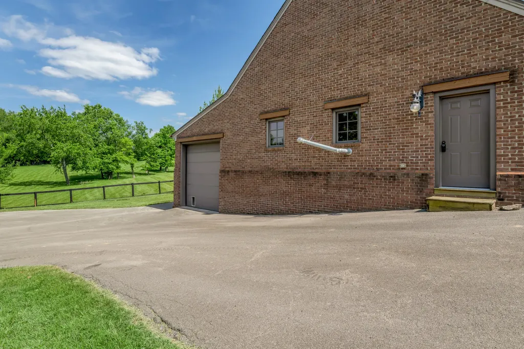 601 Delong Road Lexington KY 40515