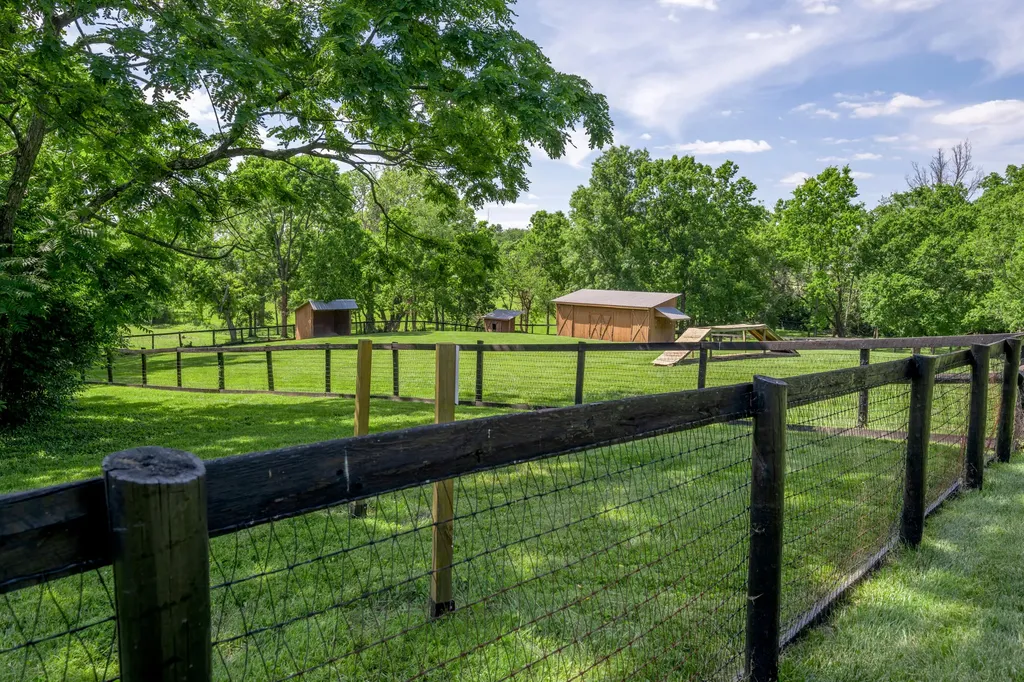 601 Delong Road Lexington KY 40515