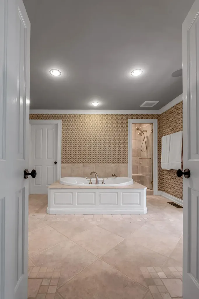 601 Delong Road Lexington KY 40515