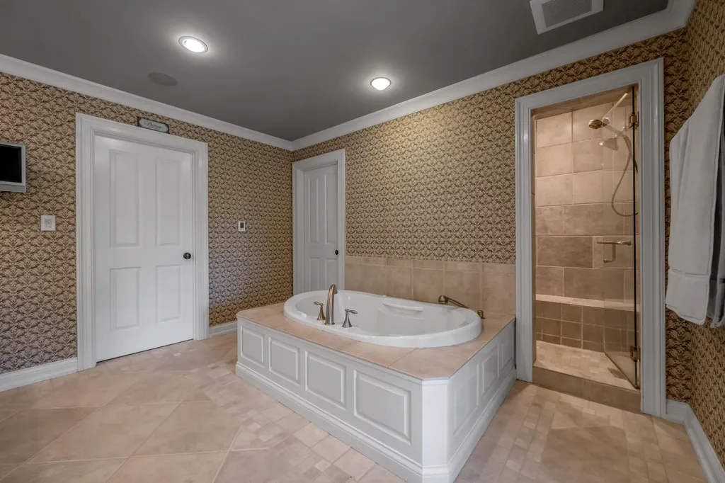 601 Delong Road Lexington KY 40515