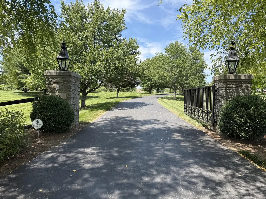 601 Delong Road Lexington KY 40515
