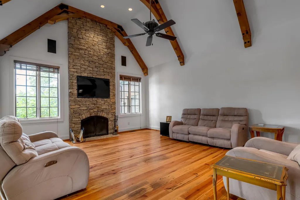601 Delong Road Lexington KY 40515