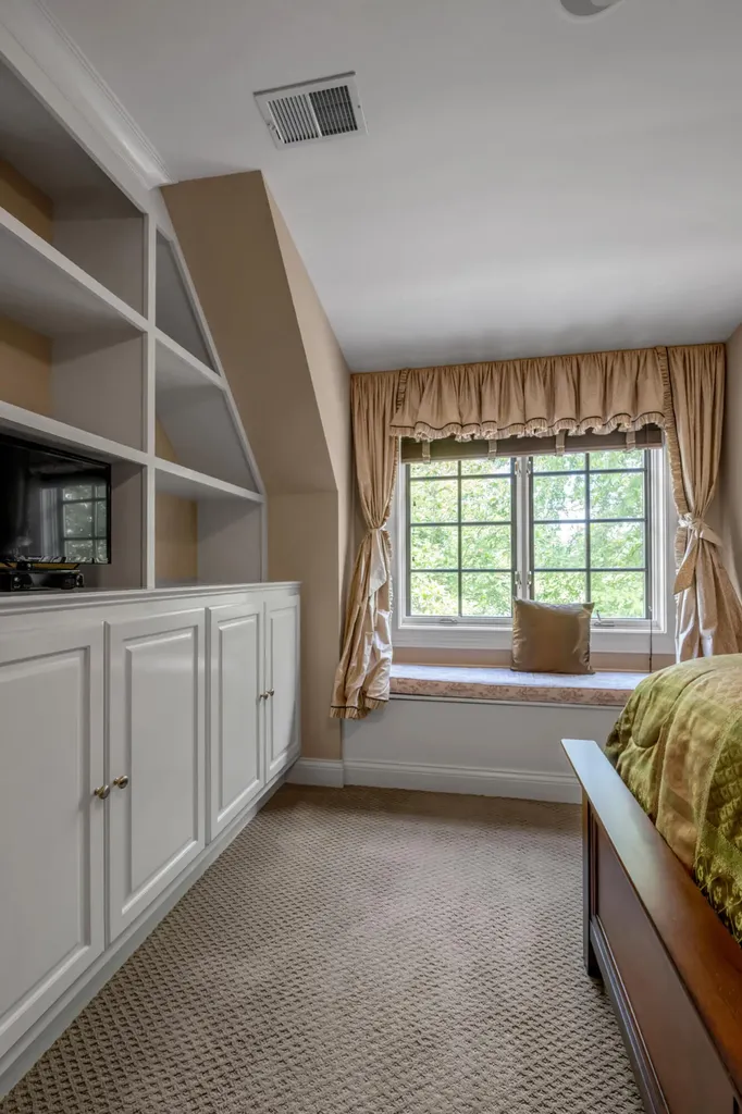 601 Delong Road Lexington KY 40515
