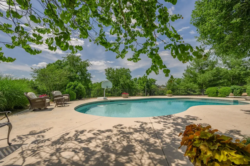 601 Delong Road Lexington KY 40515