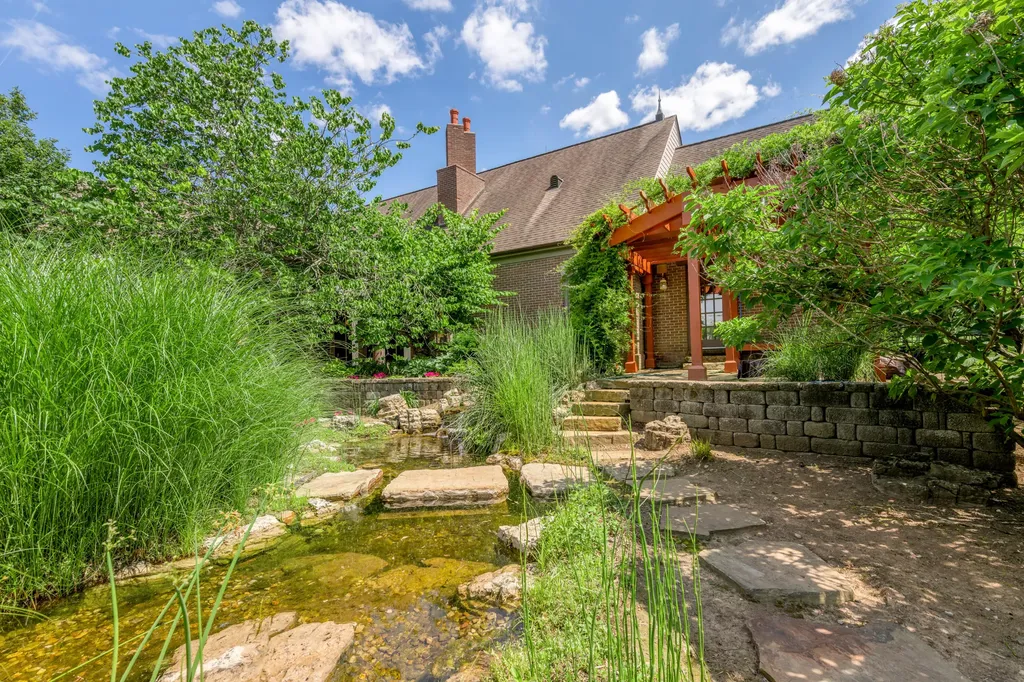 601 Delong Road Lexington KY 40515
