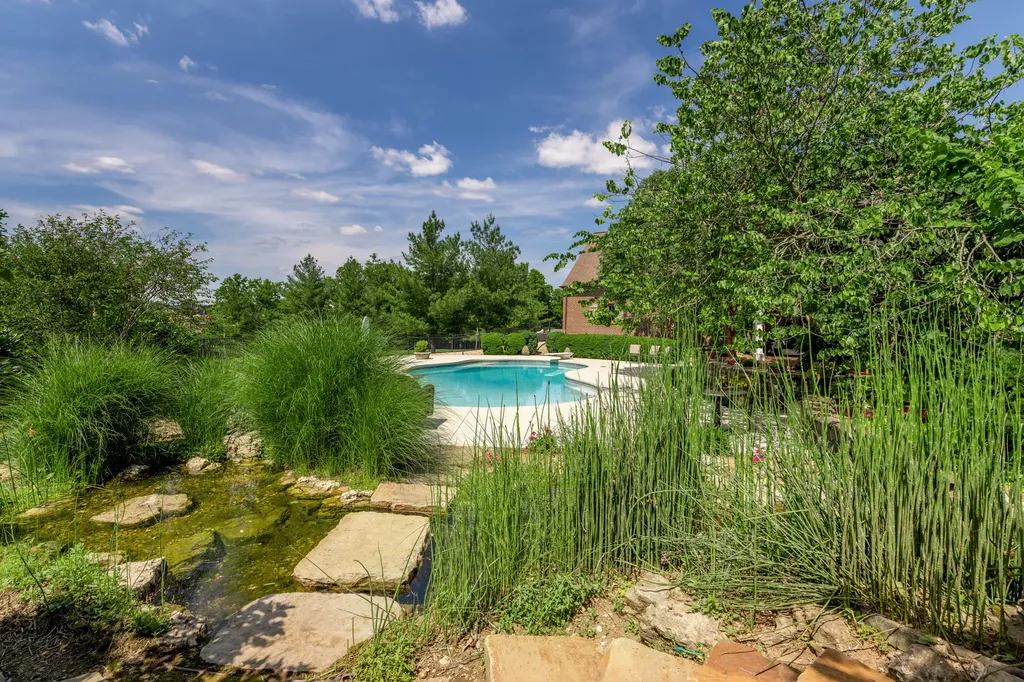 601 Delong Road Lexington KY 40515