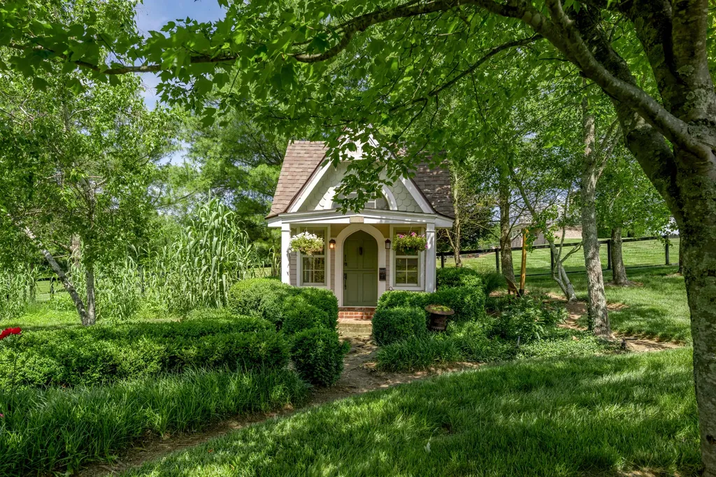 601 Delong Road Lexington KY 40515