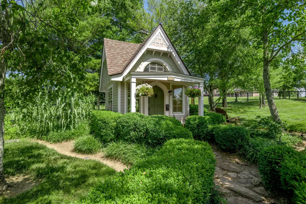 601 Delong Road Lexington KY 40515