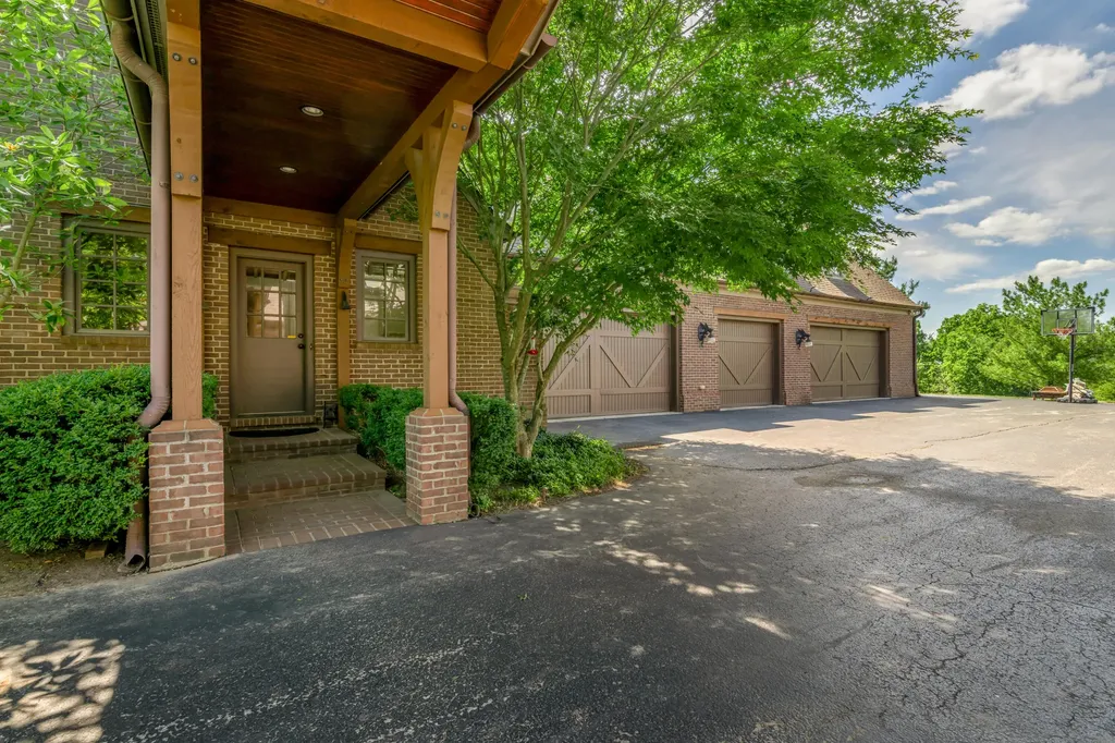 601 Delong Road Lexington KY 40515