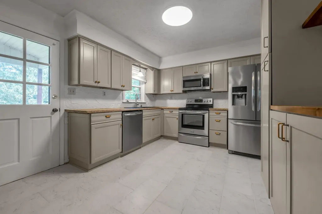 568 Merrimac Drive Lexington KY 40503
