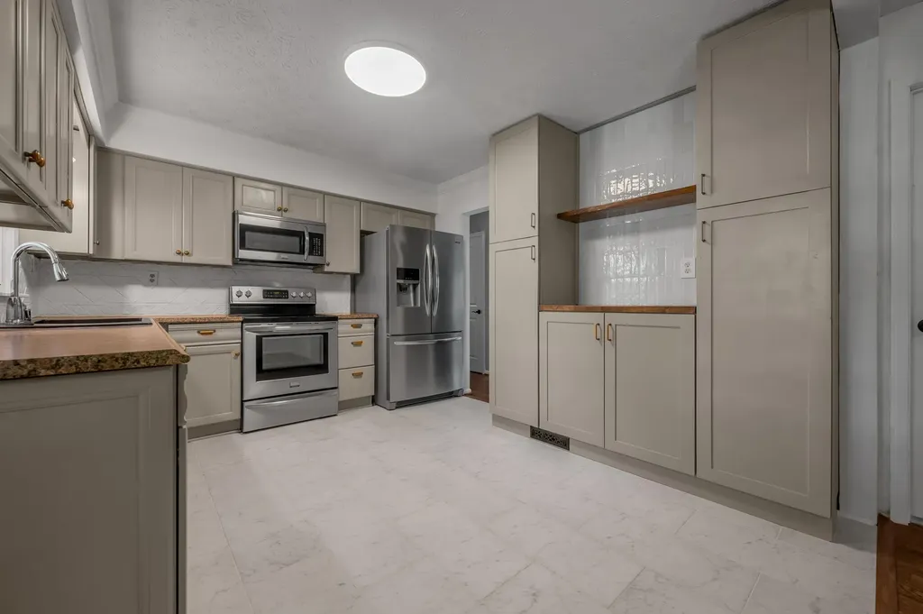 568 Merrimac Drive Lexington KY 40503