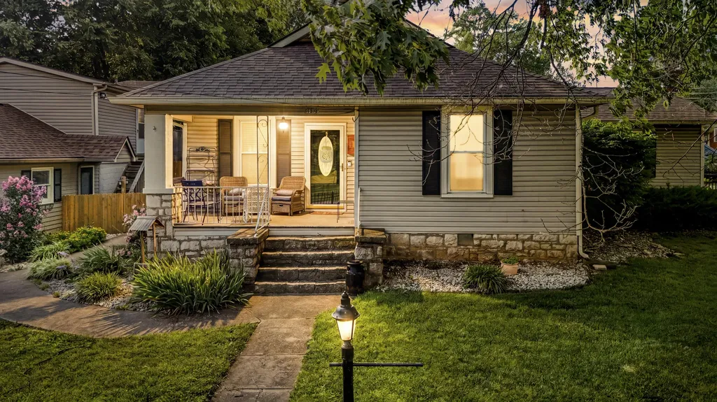 363 Douglas Avenue Versailles KY 40383