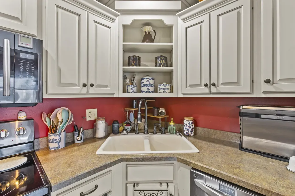 363 Douglas Avenue Versailles KY 40383