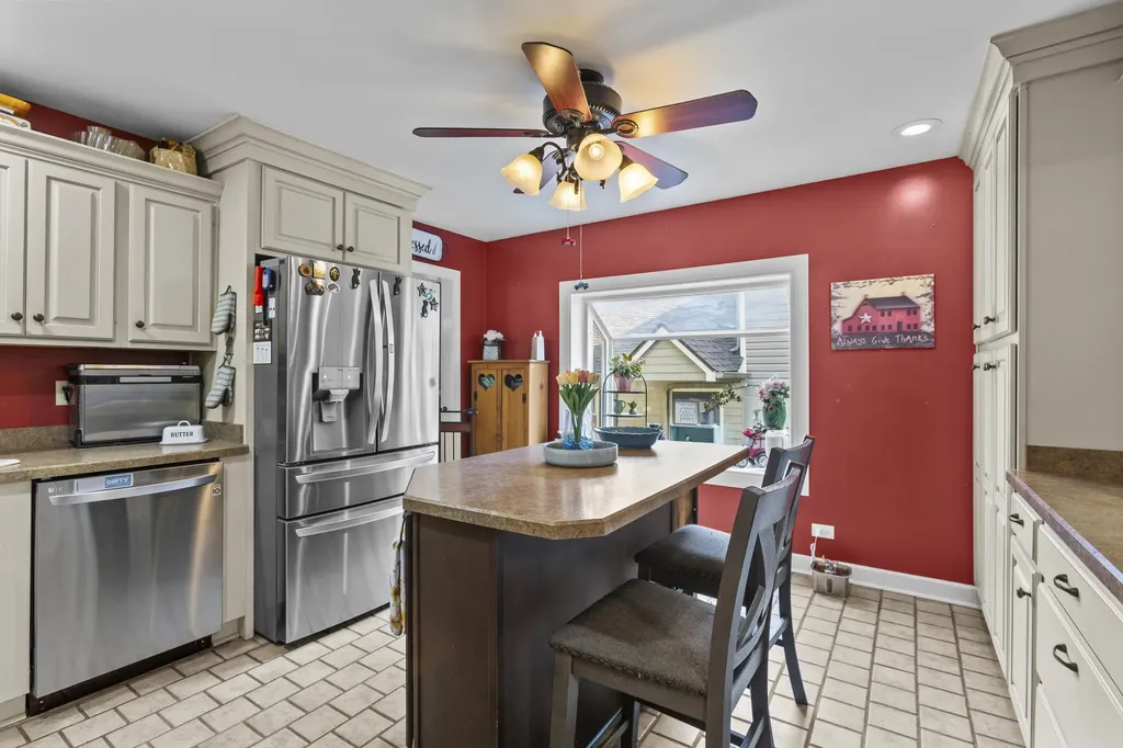 363 Douglas Avenue Versailles KY 40383