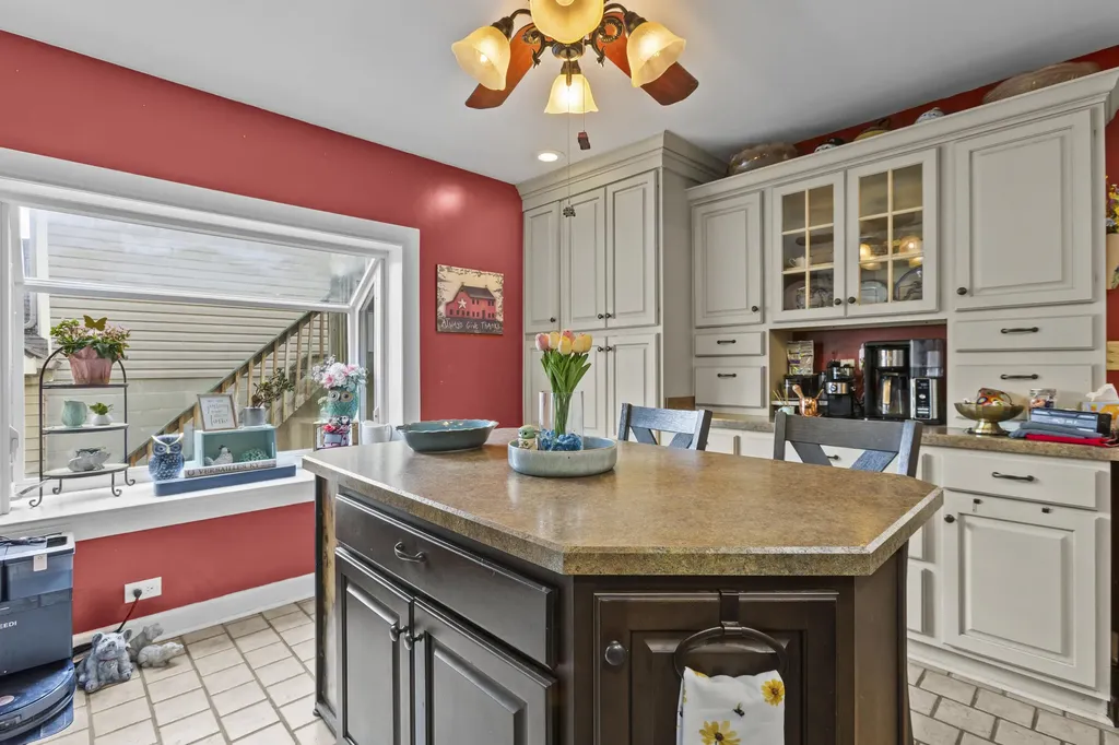 363 Douglas Avenue Versailles KY 40383