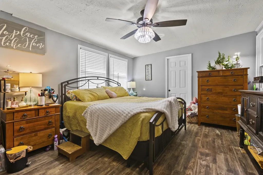 363 Douglas Avenue Versailles KY 40383