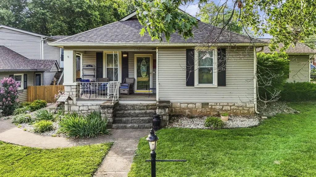 363 Douglas Avenue Versailles KY 40383