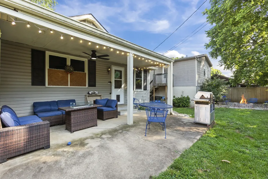 363 Douglas Avenue Versailles KY 40383