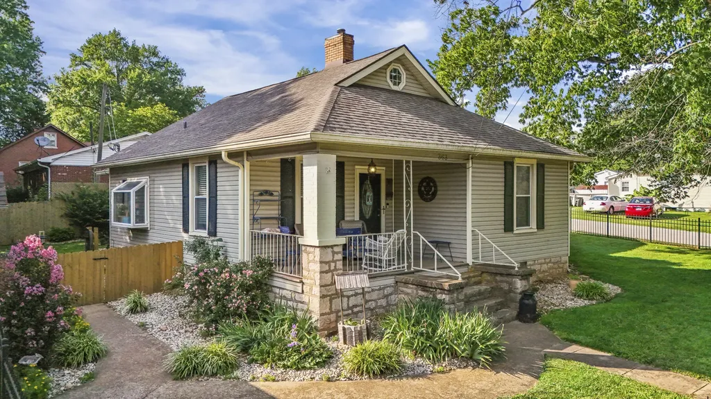 363 Douglas Avenue Versailles KY 40383