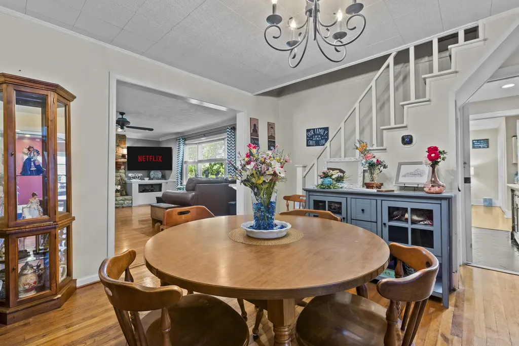 363 Douglas Avenue Versailles KY 40383