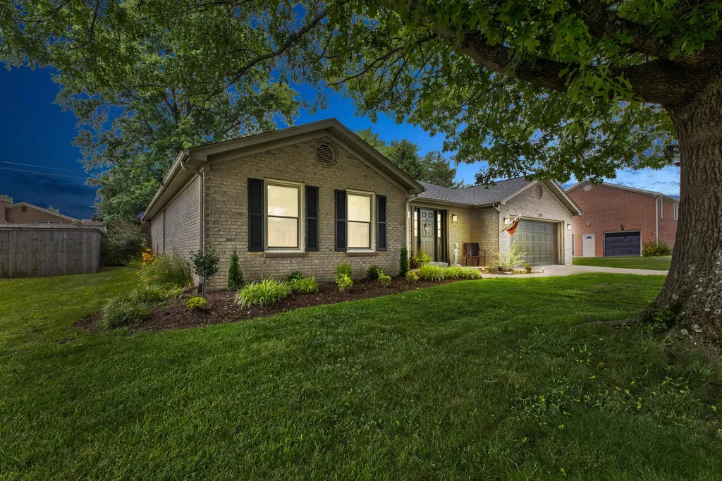 215 Saratoga Circle Richmond KY 40475