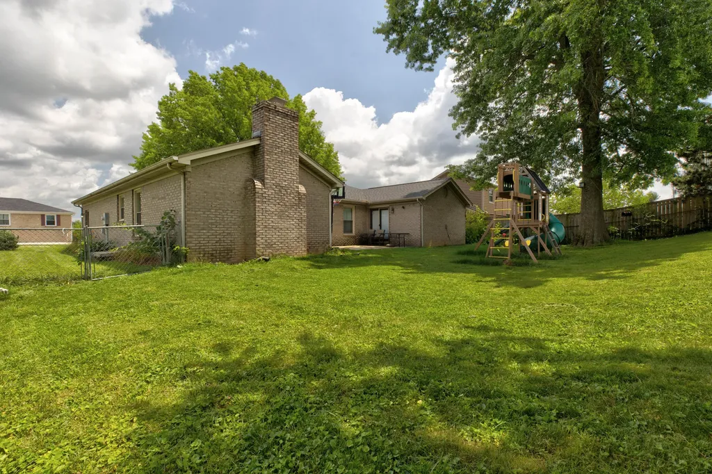 215 Saratoga Circle Richmond KY 40475