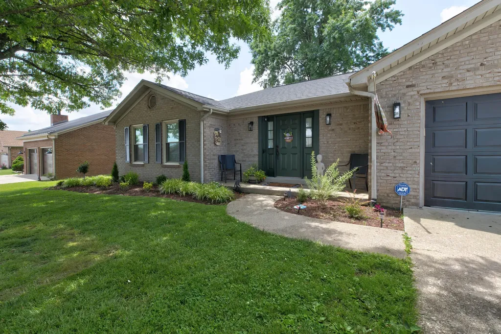 215 Saratoga Circle Richmond KY 40475