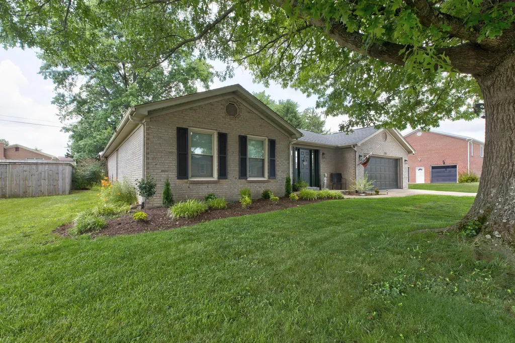 215 Saratoga Circle Richmond KY 40475