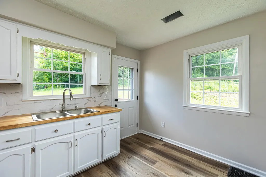 40 Hill Street Mt Vernon KY 40456