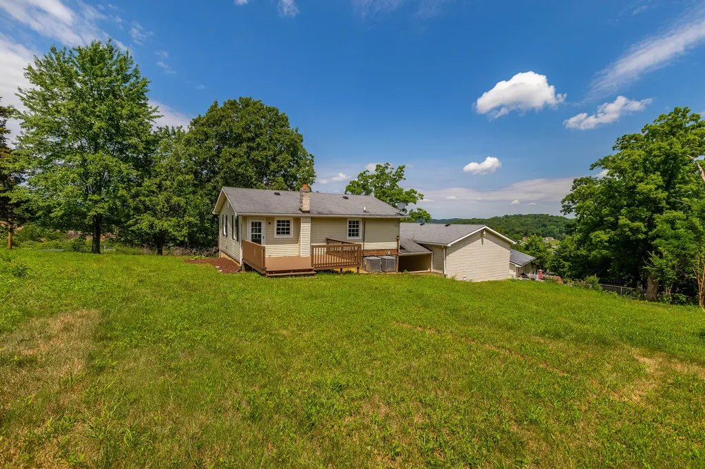 40 Hill Street Mt Vernon KY 40456