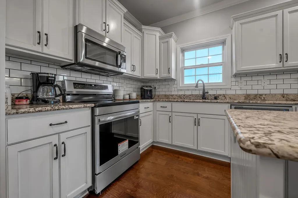 209 Angliana Drive Nicholasville KY 40356