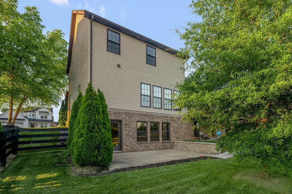 209 Angliana Drive Nicholasville KY 40356