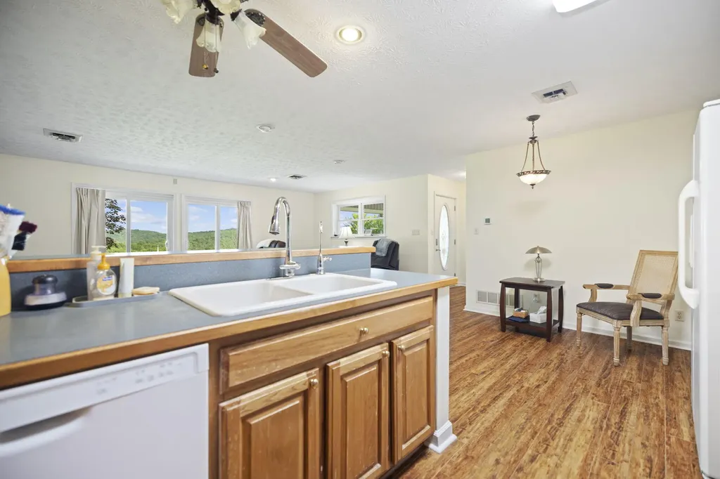 343 Blue Sky Lane Orlando KY 40460