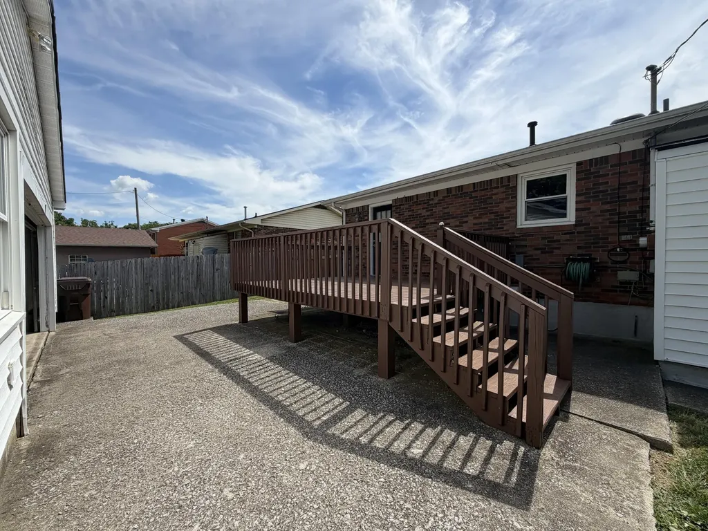 17 Holiday Road Winchester KY 40391