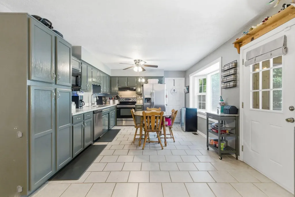 147 Meadowbrook Drive Frankfort KY 40601