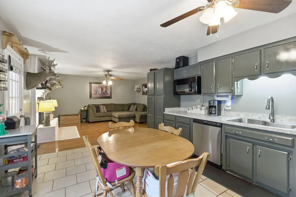 147 Meadowbrook Drive Frankfort KY 40601