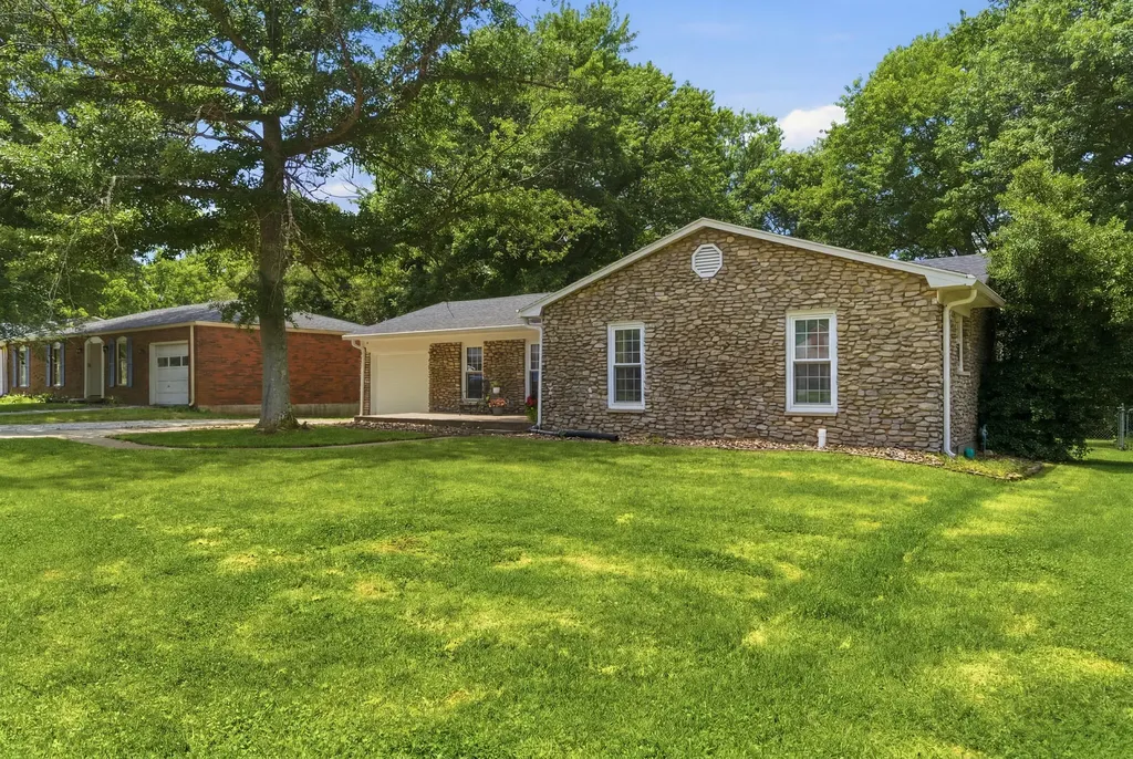 147 Meadowbrook Drive Frankfort KY 40601