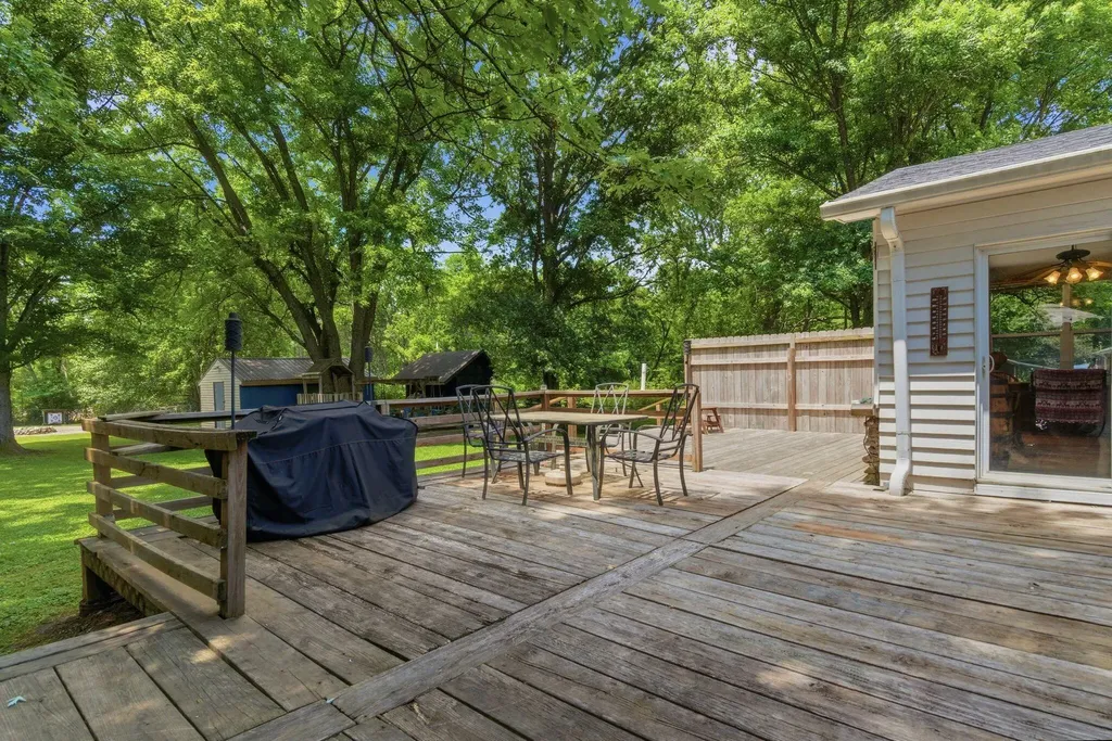 147 Meadowbrook Drive Frankfort KY 40601