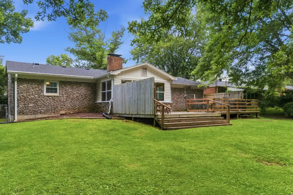 147 Meadowbrook Drive Frankfort KY 40601
