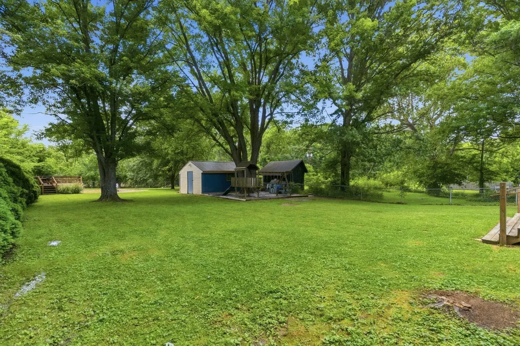 147 Meadowbrook Drive Frankfort KY 40601