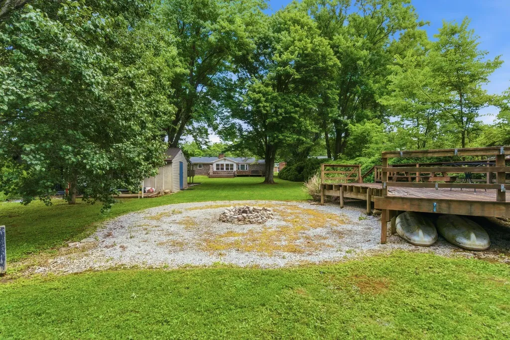 147 Meadowbrook Drive Frankfort KY 40601