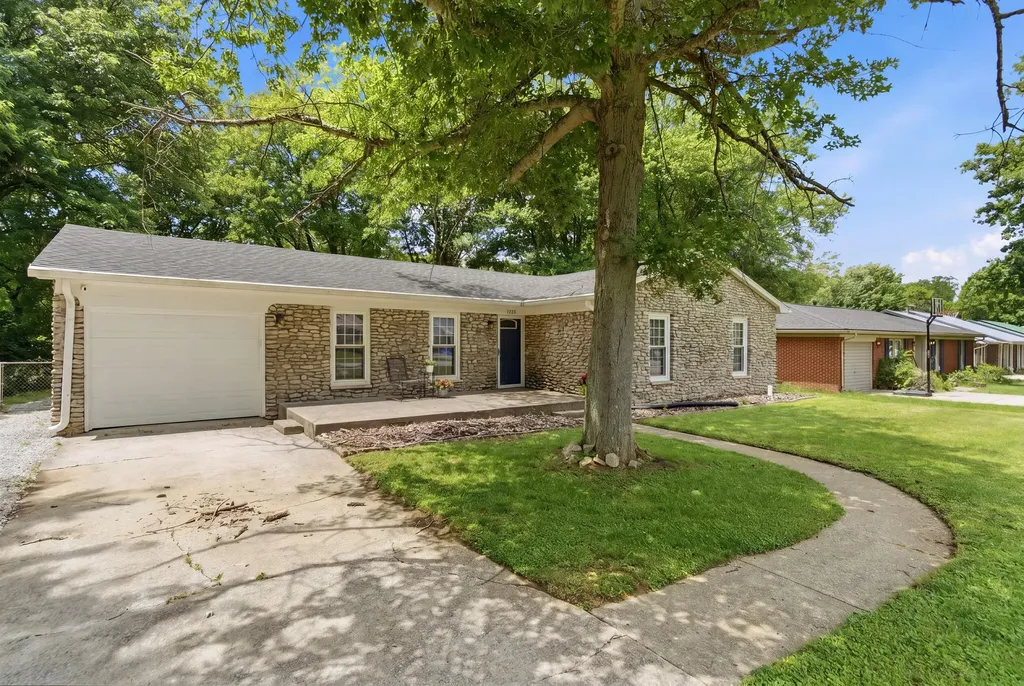 147 Meadowbrook Drive Frankfort KY 40601
