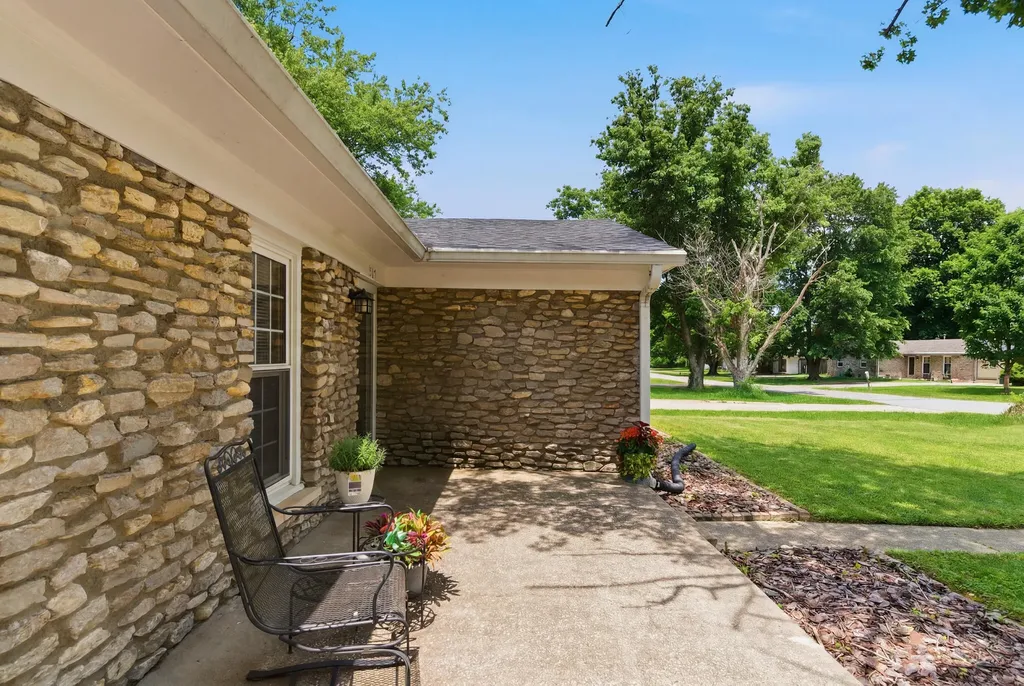 147 Meadowbrook Drive Frankfort KY 40601