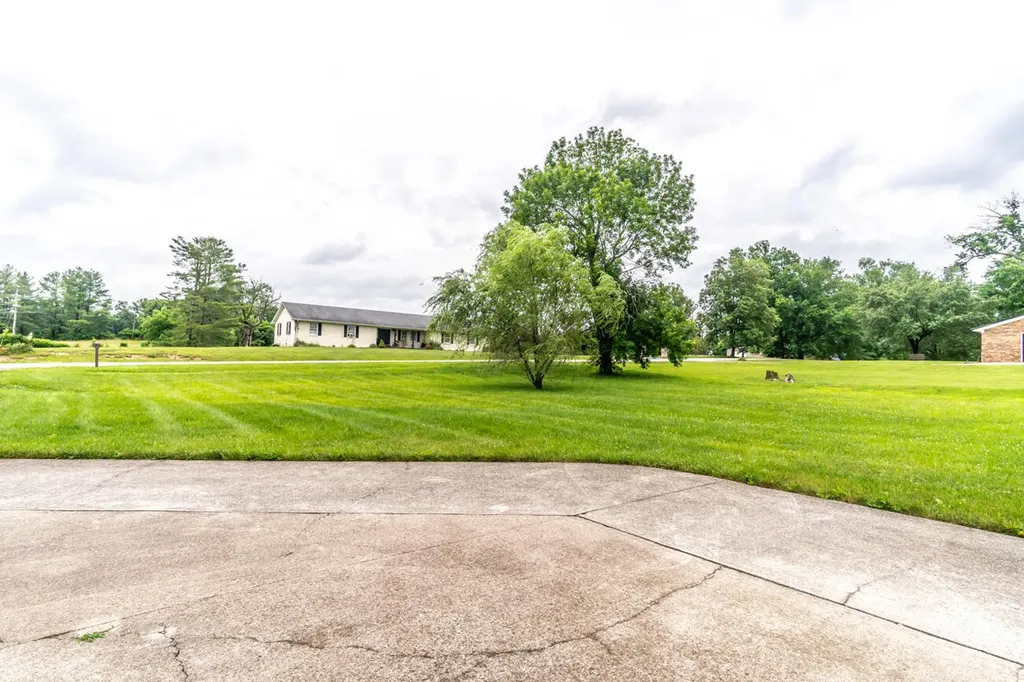 145 Country Estates Drive Paint Lick KY 40461