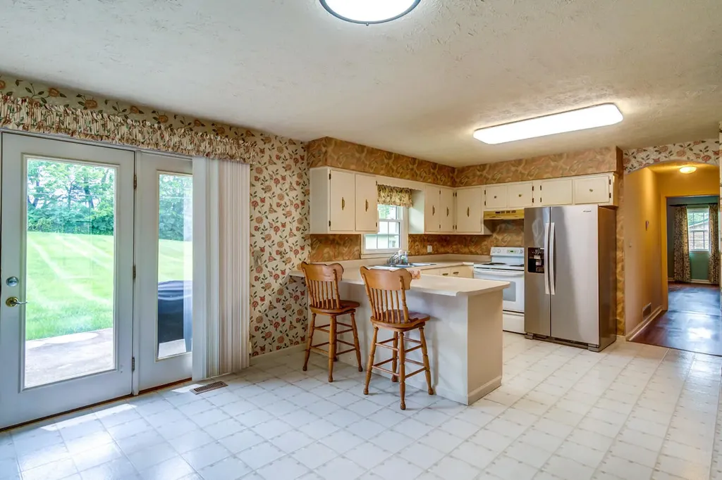145 Country Estates Drive Paint Lick KY 40461
